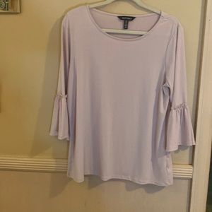 Size L Ellen Tracy blush ruffle sleeve top.